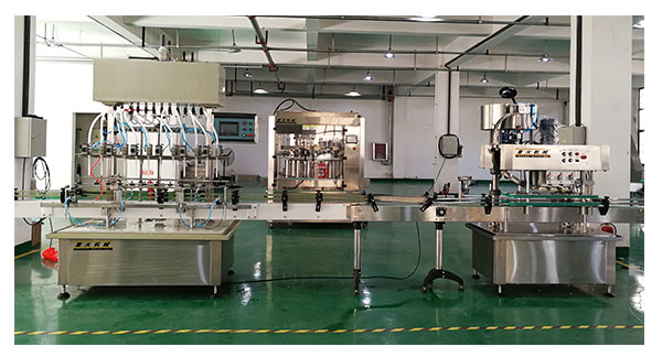 全自動(dòng)醫(yī)用酒精灌裝機(jī)械設(shè)備